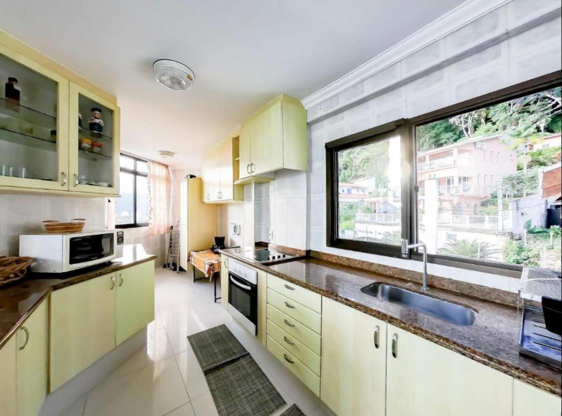 Linda Cobertura Duplex, Pe Na Areia,Vista Linda. Apartment Карагуататуба Екстериор снимка
