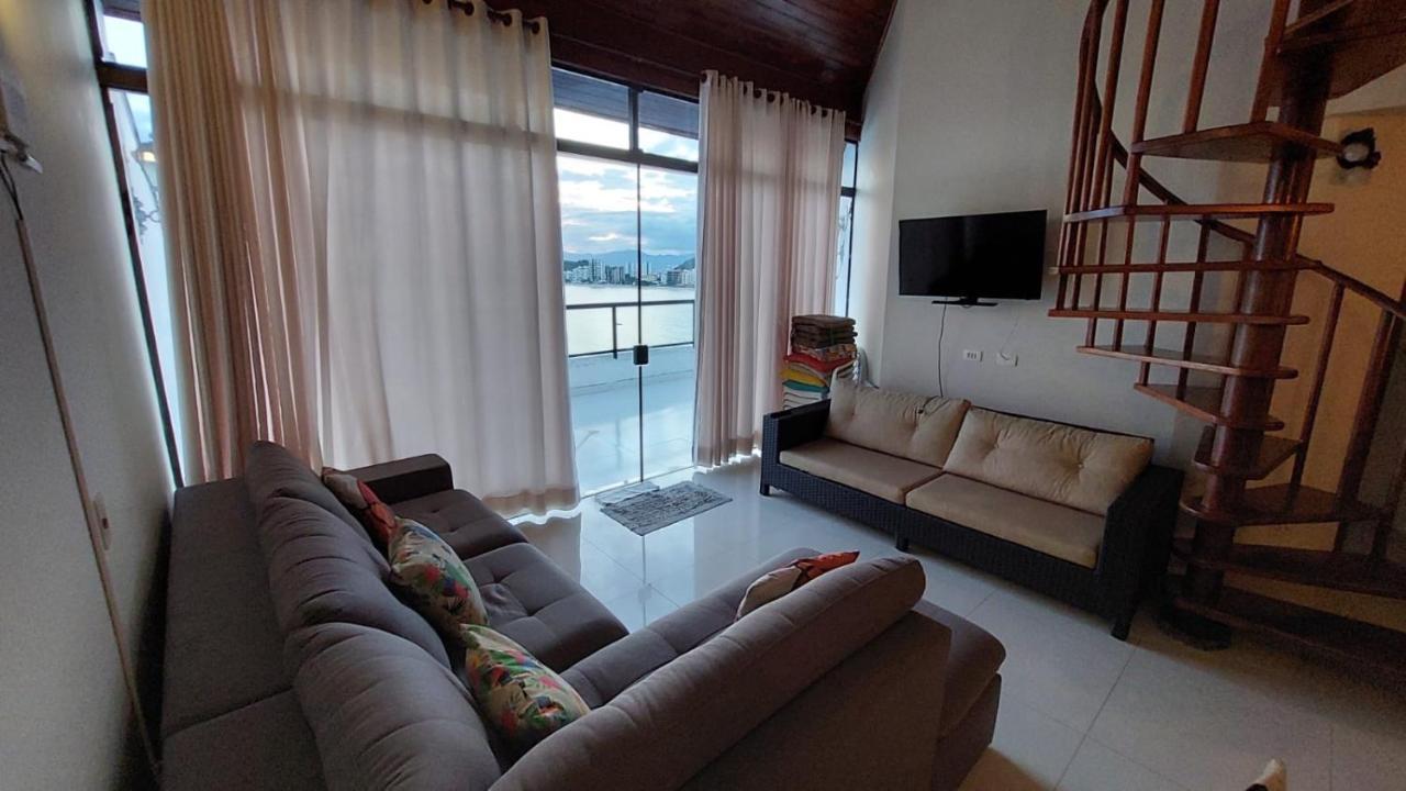 Linda Cobertura Duplex, Pe Na Areia,Vista Linda. Apartment Карагуататуба Екстериор снимка