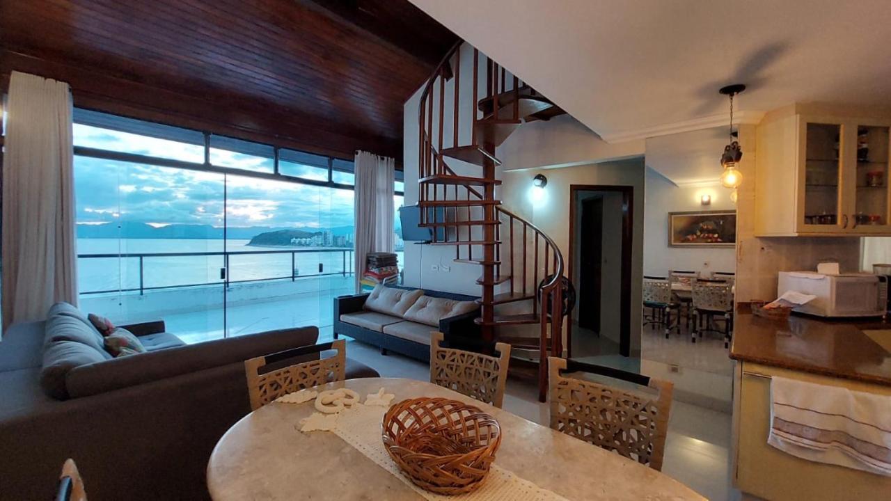 Linda Cobertura Duplex, Pe Na Areia,Vista Linda. Apartment Карагуататуба Екстериор снимка
