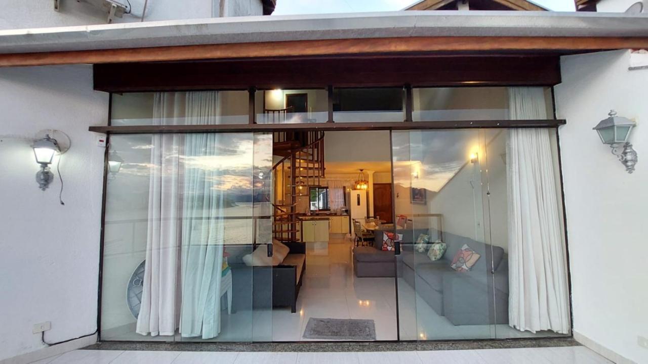 Linda Cobertura Duplex, Pe Na Areia,Vista Linda. Apartment Карагуататуба Екстериор снимка